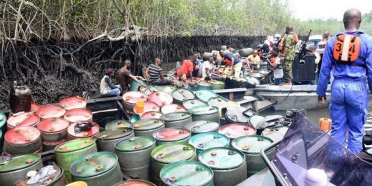 سرقات النفط في نيجريا صداع مستمر في أروقة الحكومة وشركات التأمين