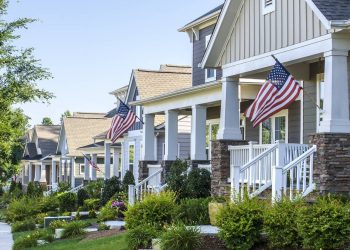 شركات التأمين الأمريكية على المنازل تتكبد أسوأ خسارة منذ عام 2000 بـ 15.2 مليار دولار  