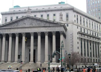 أربعة متهمين في مخطط احتيال تأميني بـ 10 ملايين دولار