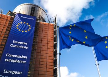 تعديل تشريعي في «الأوروبي» يستهدف البيانات التأمينية للسفن العابرة من مياهه