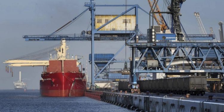 ارتفاع تكاليف تأمين السفن مع تصاعد الحرب بين إسرائيل وإيران