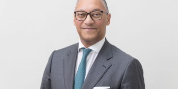 رئيس «سويس ري» العالمية: نستهدف صافي دخل بـ4.5 مليار دولار في 2026.. وندير الدورة التأمينية بانضباط يمنع «النمو الخاطئ»