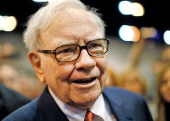 قبل رحيل «بافت».. الرئيس التنفيذي لـ «جيكو» للتأمين يقبل عرضًا من «جيه بي مورجان»