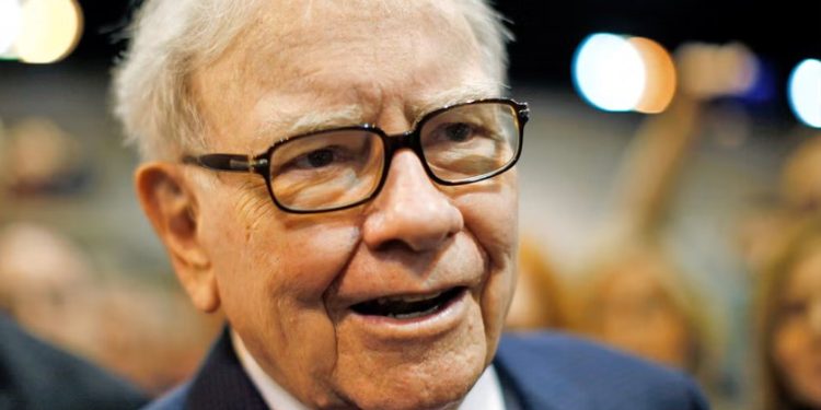 قبل رحيل «بافت».. الرئيس التنفيذي لـ «جيكو» للتأمين يقبل عرضًا من «جيه بي مورجان»